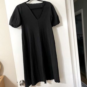 Black Zara dress with bubble sleeves, small